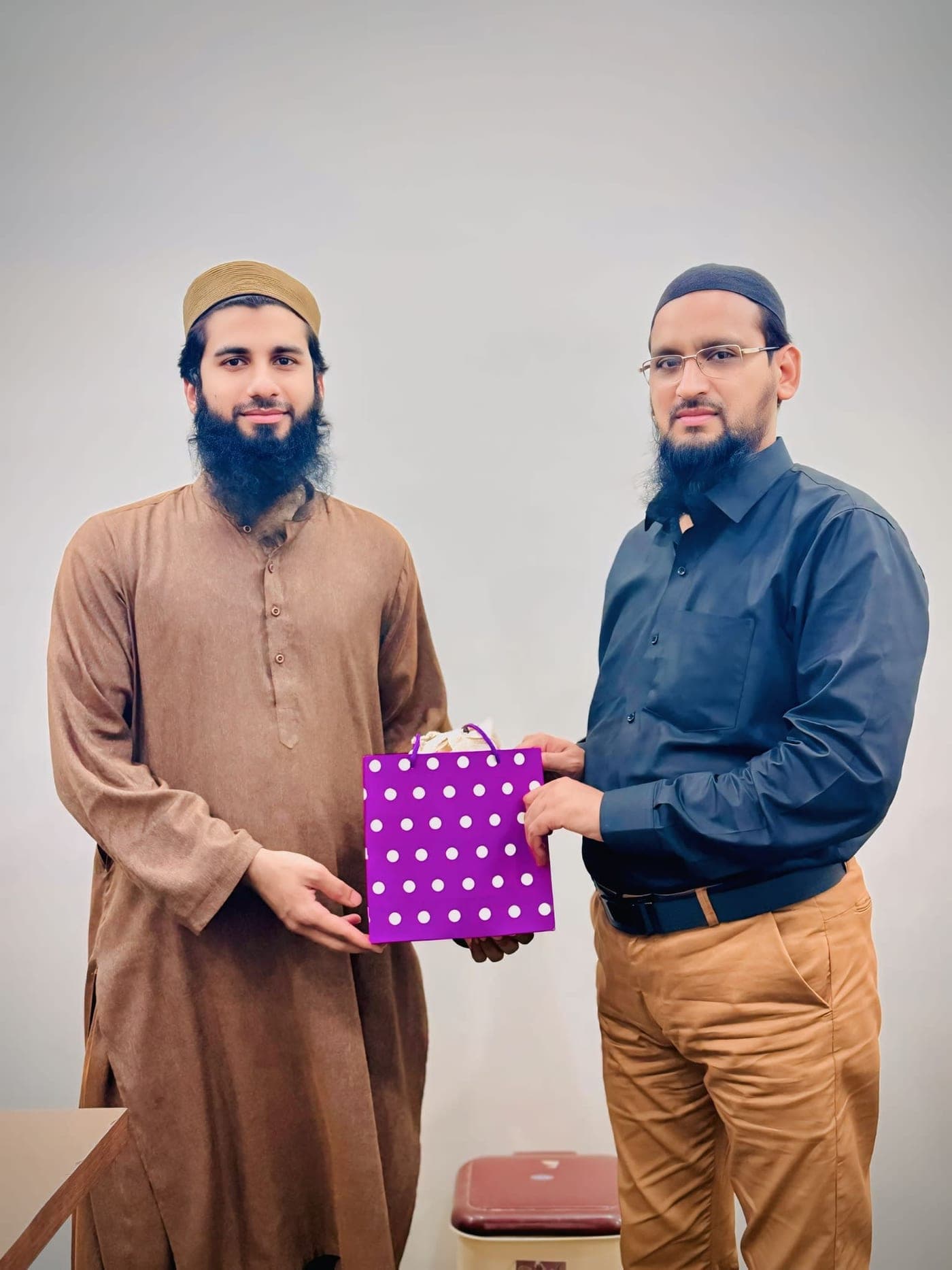 Recognising a colleague at the Metaviz AI office